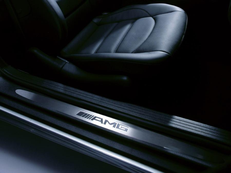  Mercedes-Benz CLK63 AMG Cabriolet 2006 года  (фото 2 из 10)